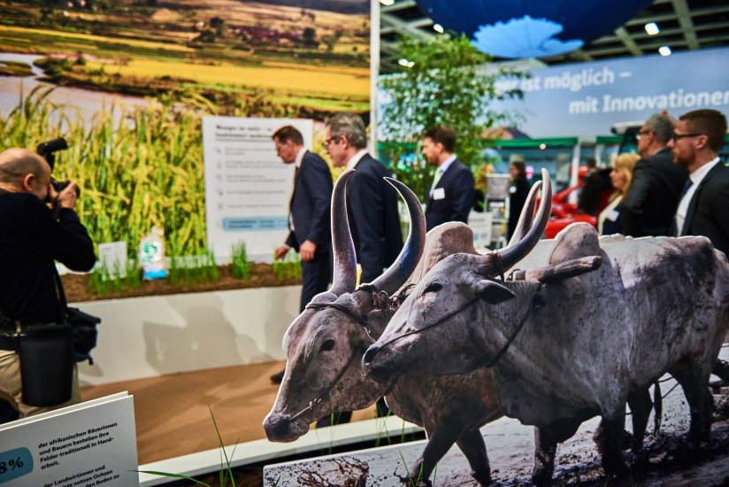BMZ Gruene Woche Ministerrundgang Messestand super 18