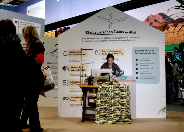 BMZ Gruenewoche Messestand super 6
