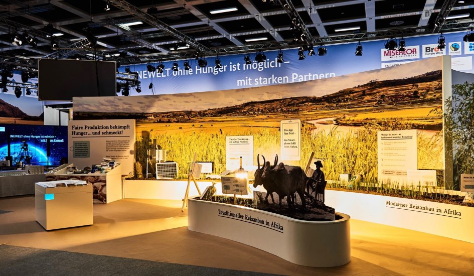 BMZ Gruenewoche Messestand super 3
