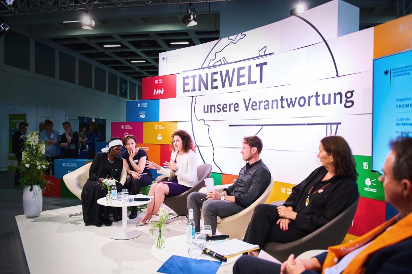 Super Messe Kirche 100