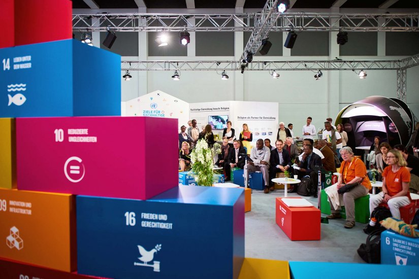 Super Messe Kirche 101