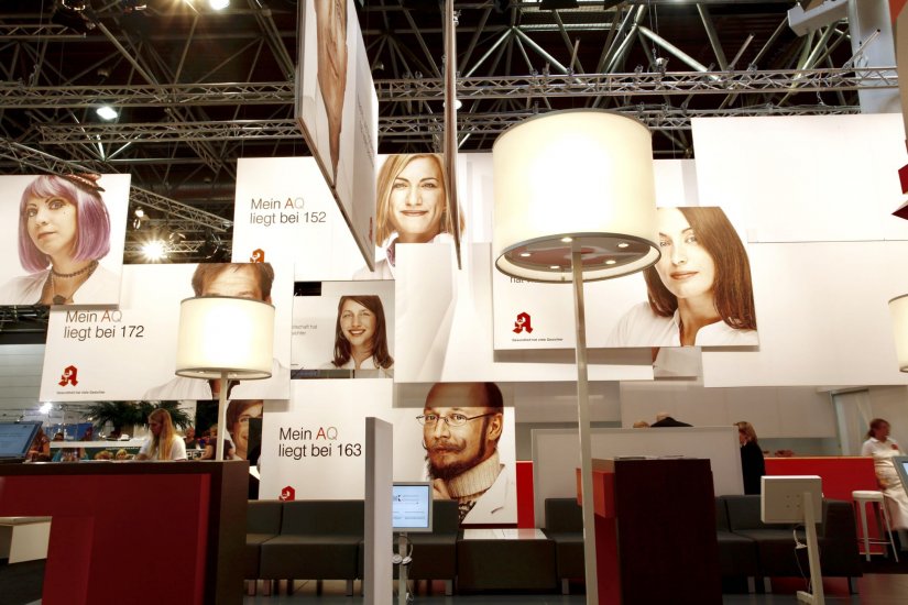 Super Abda Apotheke Messestand 01