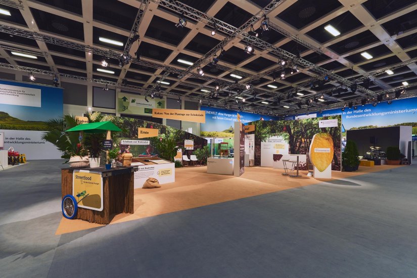 Super Bmz Gruene Woche Messestand 01