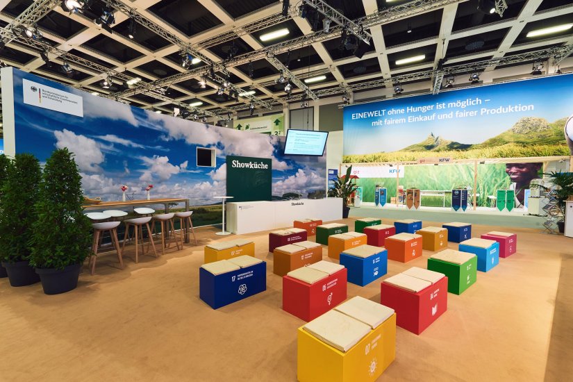 Super Bmz Gruene Woche Messestand 03