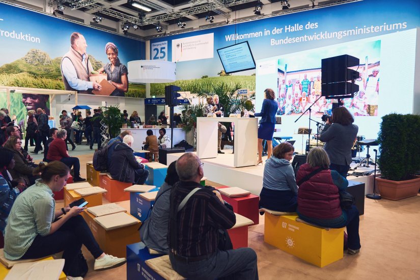 Super Bmz Gruene Woche Messestand 21