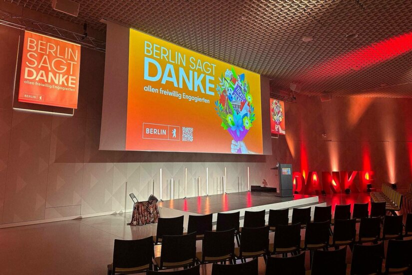 BERLIN sagt Danke branding event mock up 17 SF